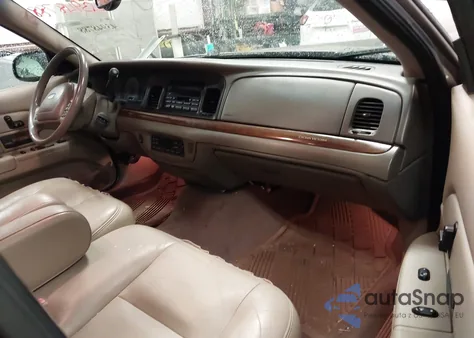 2003 Ford Crown Victoria Lx z USA, uszkodzony, nr VIN 2FAFP74W83X138782